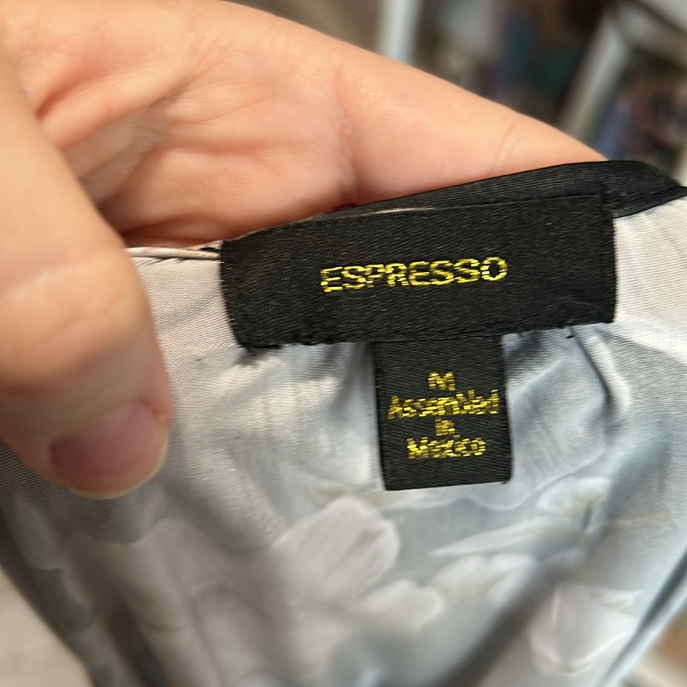 [Espresso] Navy/Tan Floral Blouse - Size Medium - Picture 4 of 4
